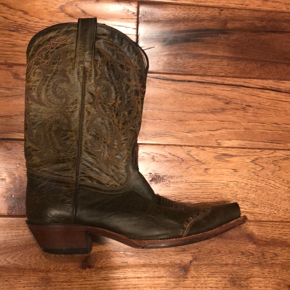 Tony Lama cowboy boots. - Picture 2 of 5